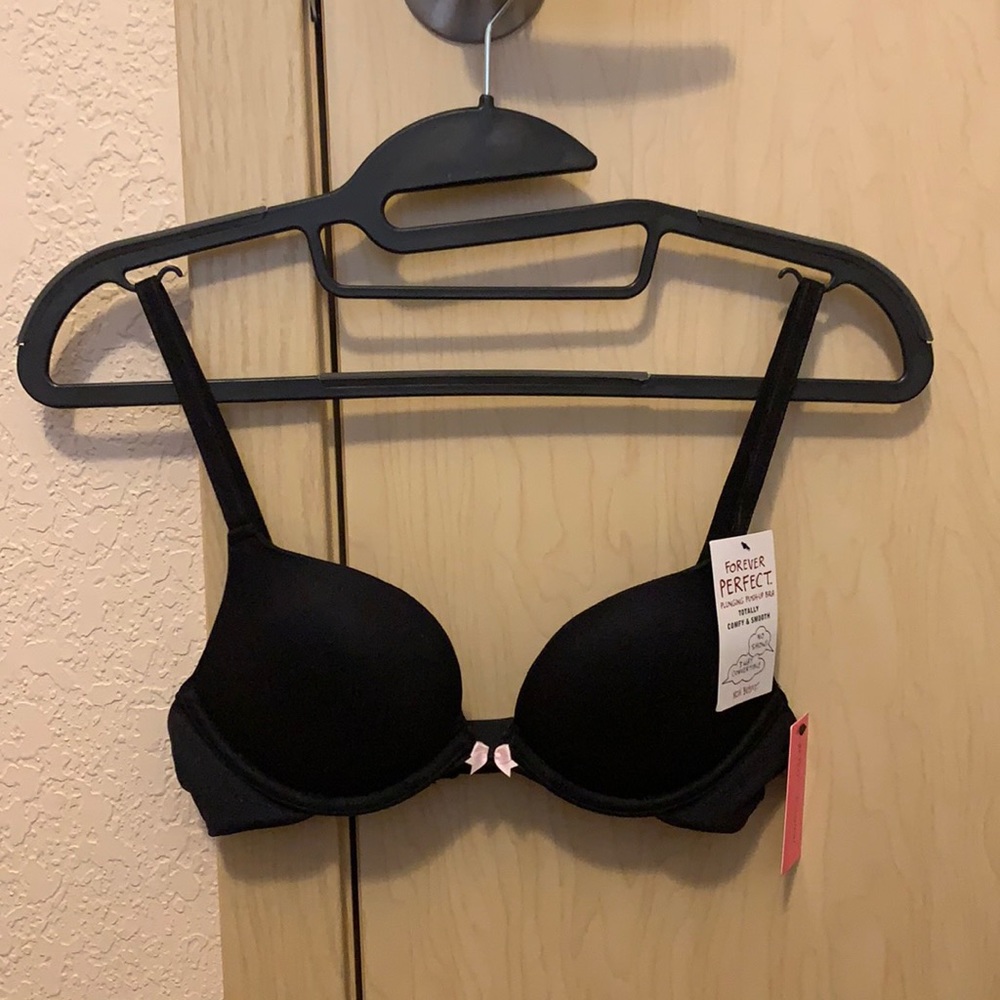 Betsey Johnson Forever Perfect Plunging PushUp Bra